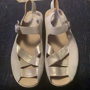 Earthies Beige suede and gold leather sandals